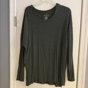 American Eagle Outfitters Dark Green Long Sleeve Tee
